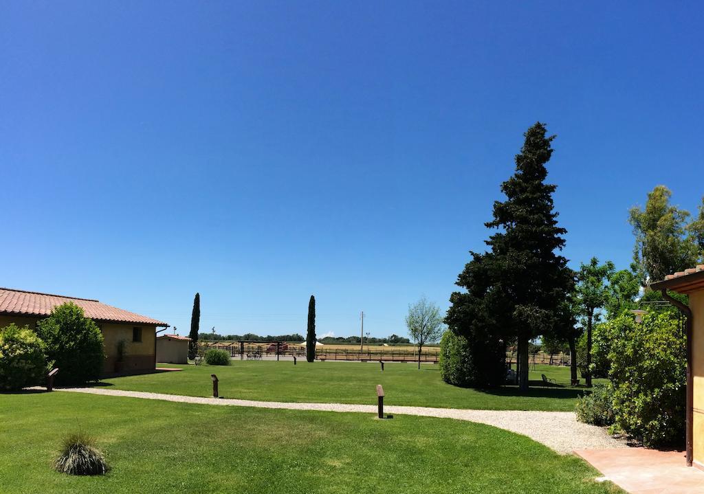 Agriturismo Giuncola & Granaiolo Rispescia Exterior foto